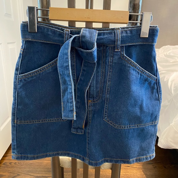 Denim mini skirt with tie - Picture 1 of 2